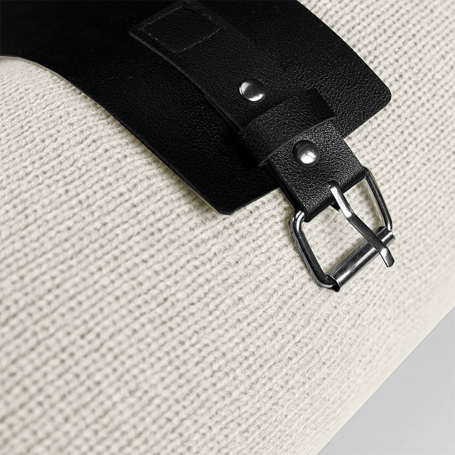 Плед  "Belt"; белый; 130 х 180 см; 100% акрил,  с ремнем с логотипом, рис. 4 — Пледы BIZGIFT