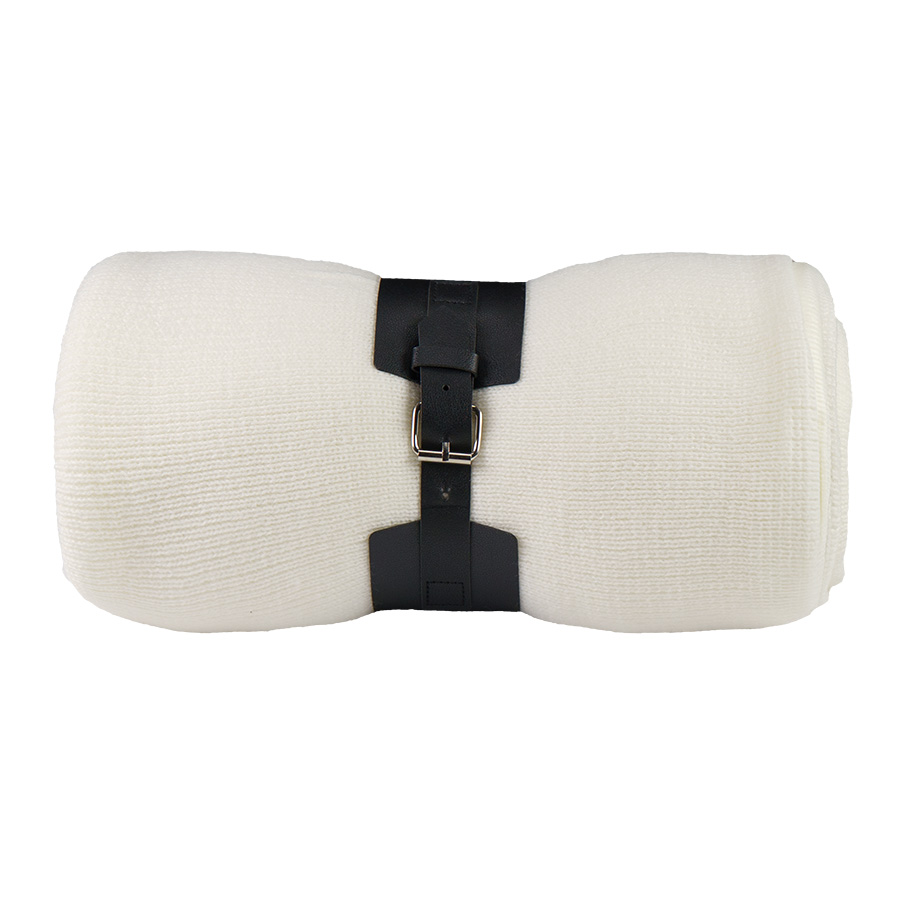 Плед  "Belt"; белый; 130 х 180 см; 100% акрил,  с ремнем с логотипом, рис. 1 — Пледы BIZGIFT