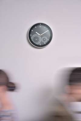Часы настенные Rule с термометром и гигрометром под нанесение логотипа