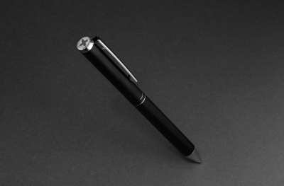 Ручка Swiss Peak Cedar из переработанного алюминия RCS под нанесение логотипа
