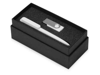 Подарочный набор Qumbo с ручкой и флешкой под нанесение логотипа